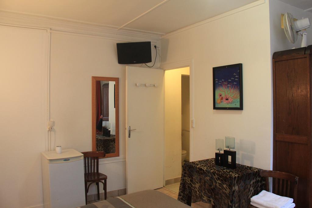 Hotel Bearnais Parijs Buitenkant foto